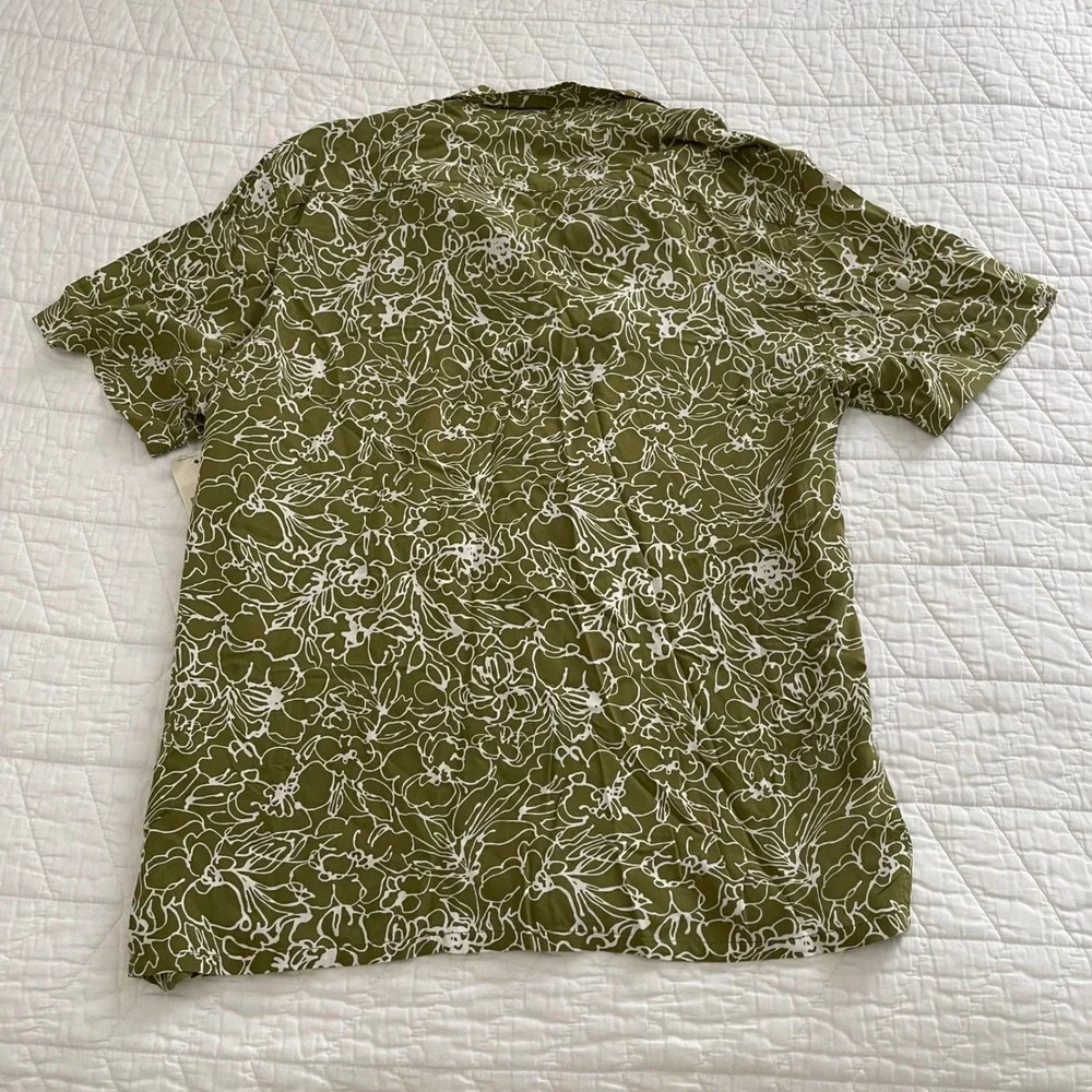 Levis Mens Relaxed Fit Short Sleeve Floral Button Up Shirt Olive Green M NEW